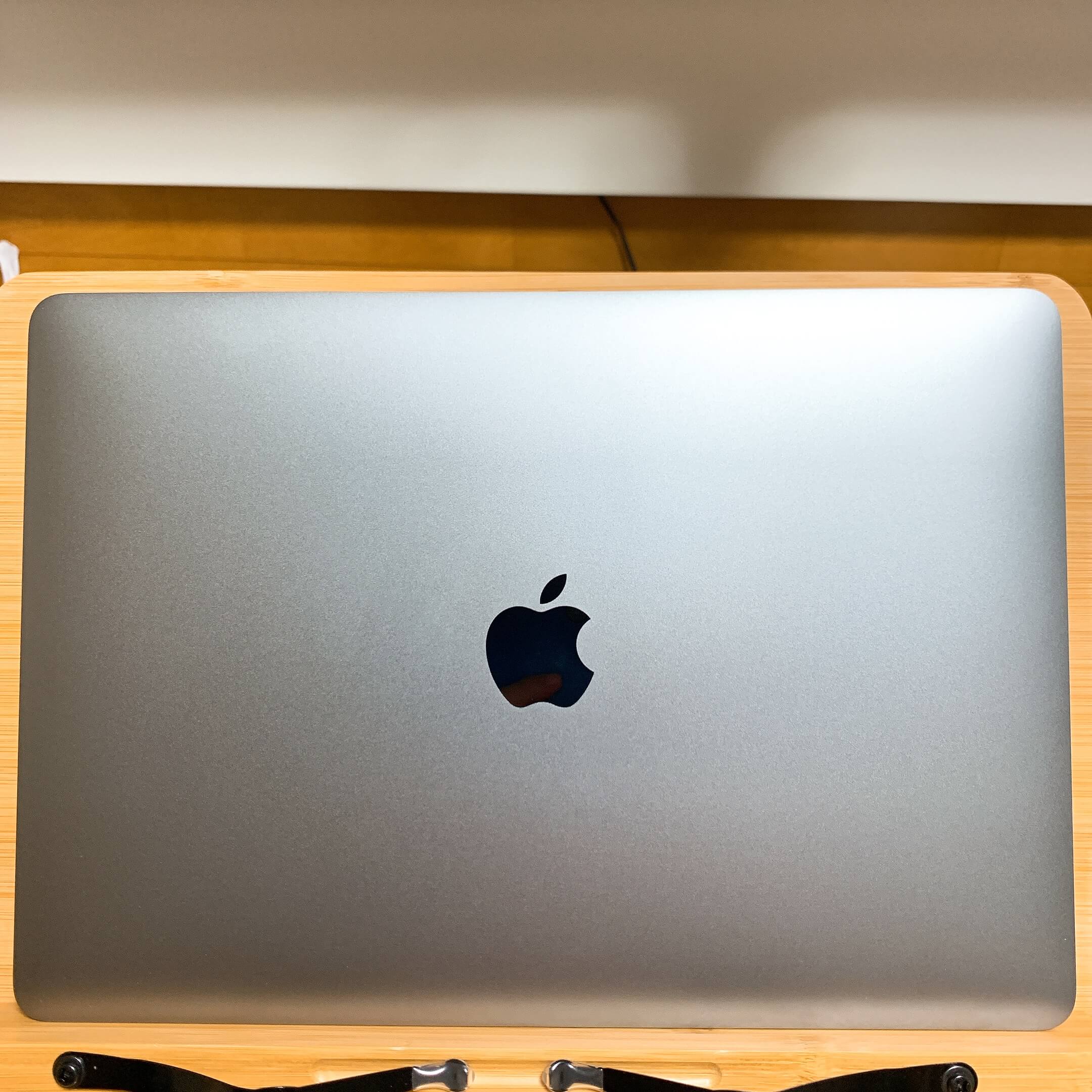 M1 MacBook Airを実際に使ってみたレビューを紹介します【この１台でなんでもできます】